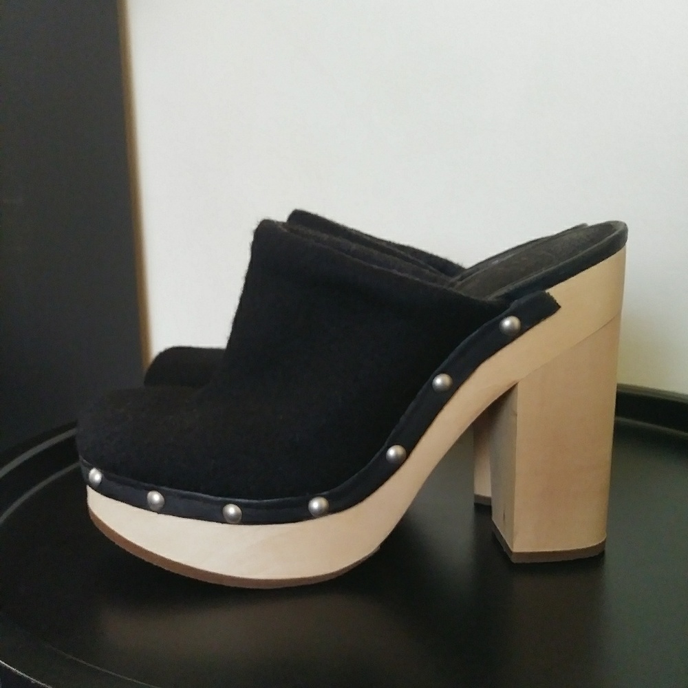 Woolrich platform mule clogs